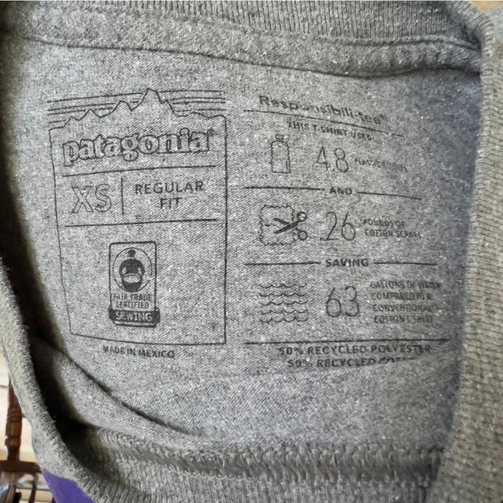 Patagonia Tshirt XS regular fit - Picture 6 of 7
